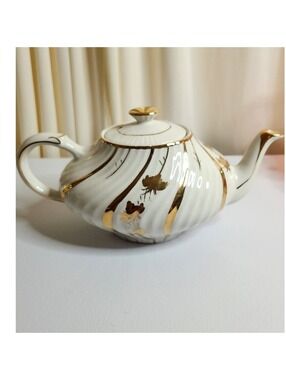 Arthur Wood Aladdin Style Porcelain Teapot